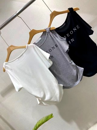 白色