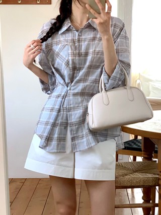 灰色