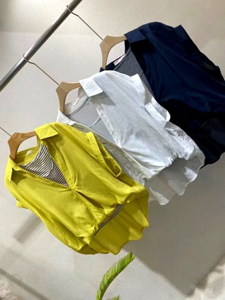 黄色