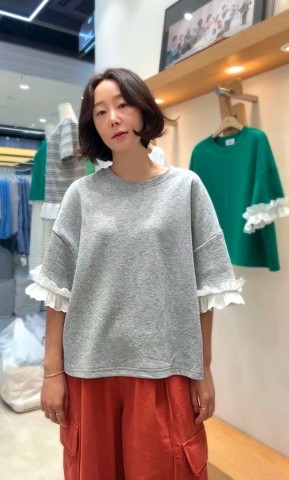 灰色