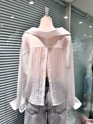 白色