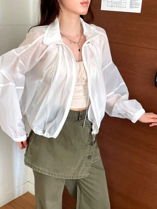 白色