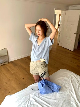 蓝色
