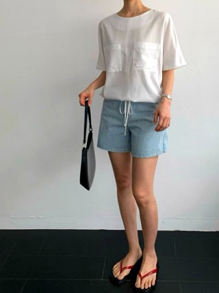 白色