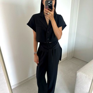 黑色