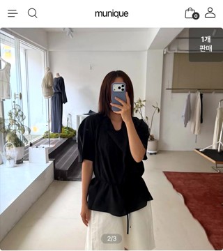 黑色