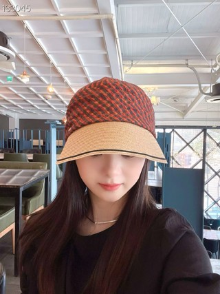 红色