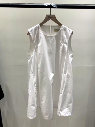 白色