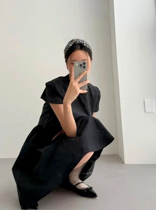 黑色