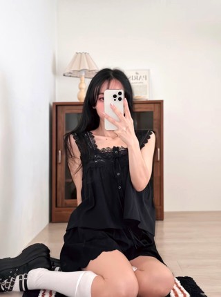 黑色