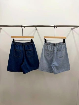 蓝色