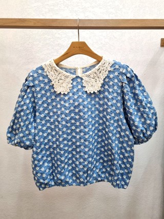 蓝色