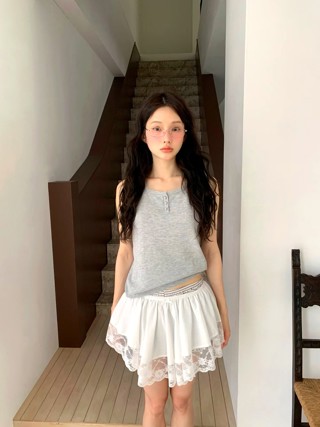 灰色