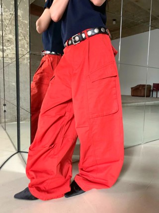 红色