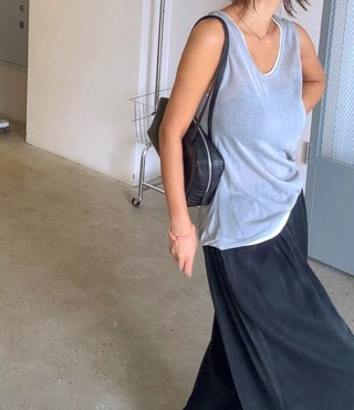 灰色