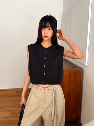 黑色