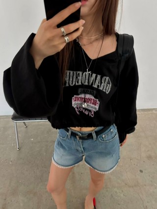 黑色