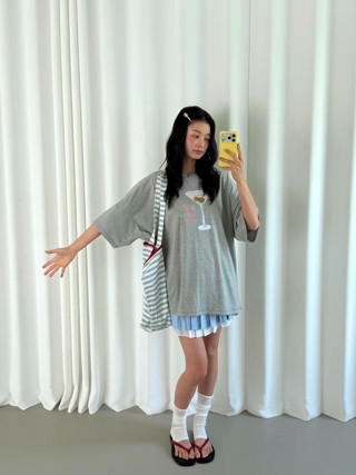 灰色