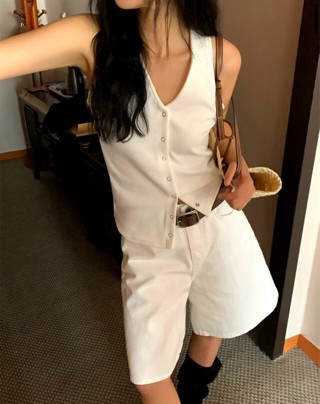 白色