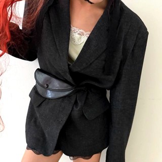 黑色