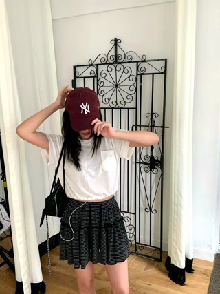 黑色