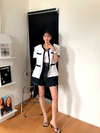 白色