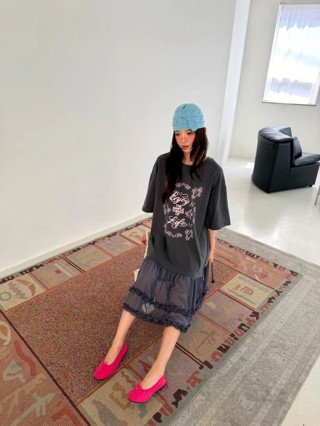 灰色
