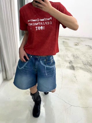 红色