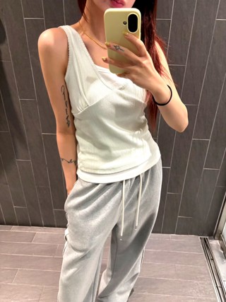 白色