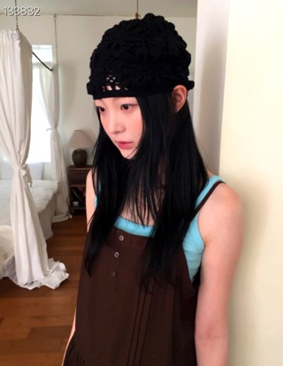 黑色