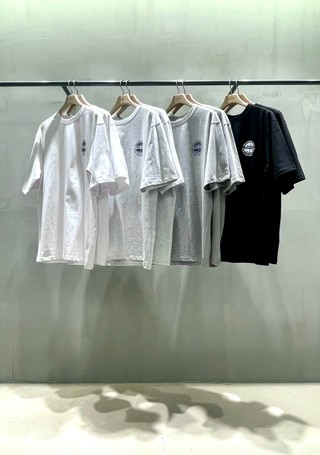 白色