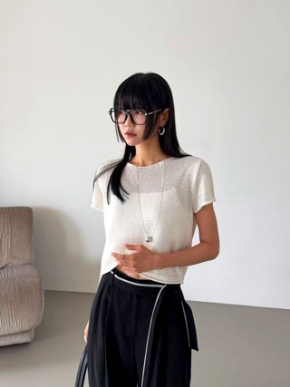 白色