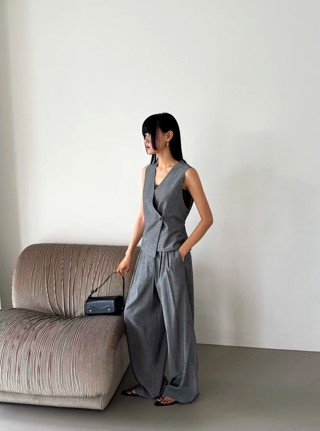 灰色