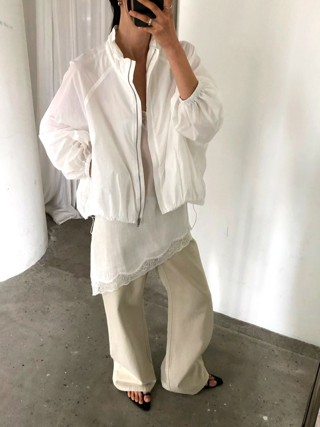 白色