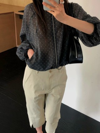 黑色