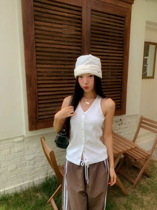 白色