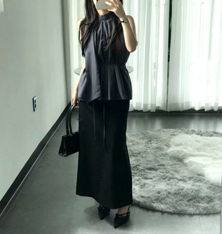 黑色