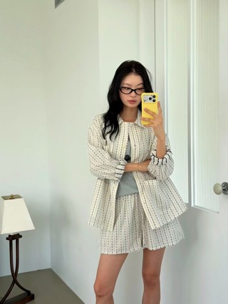 白色