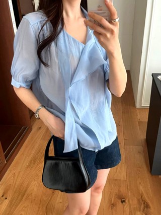 蓝色