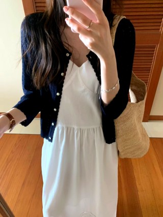黑色