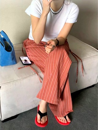 红色