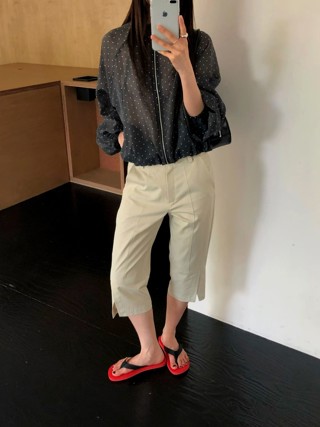 黑色