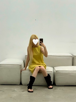 黄色