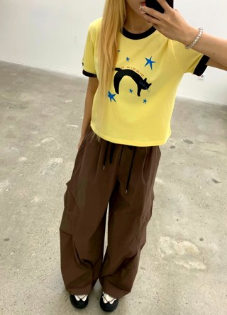 黄色