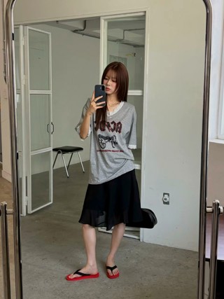 灰色