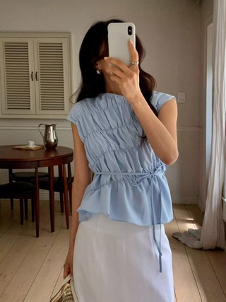 蓝色