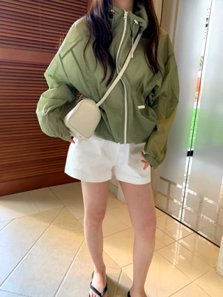 绿色