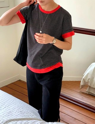 黑色