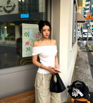 白色