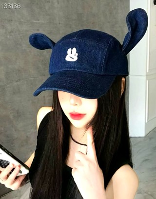 深蓝色